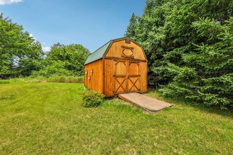 Tiny photo for 102 Cheney Avenue, Endeavor, WI 53930 (MLS # 2004073)