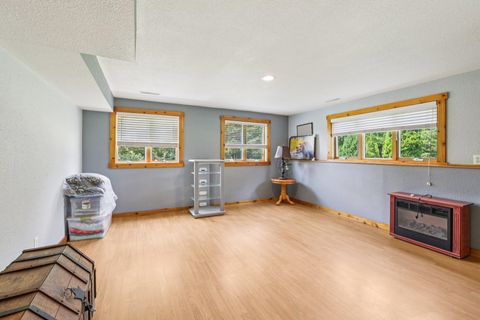 Tiny photo for 102 Cheney Avenue, Endeavor, WI 53930 (MLS # 2004073)