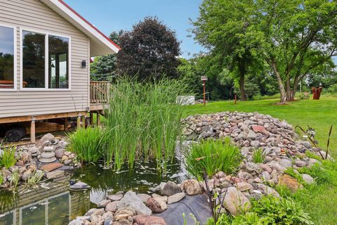 Tiny photo for 102 Cheney Avenue, Endeavor, WI 53930 (MLS # 2004073)