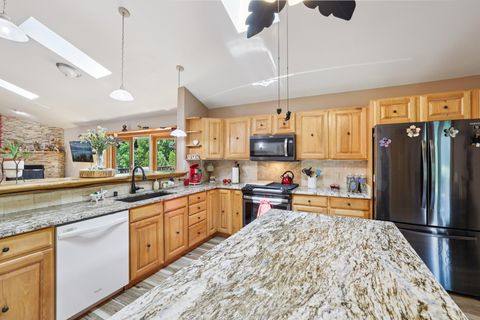 Tiny photo for 102 Cheney Avenue, Endeavor, WI 53930 (MLS # 2004073)