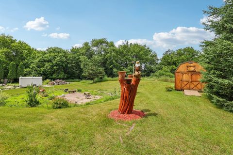 Tiny photo for 102 Cheney Avenue, Endeavor, WI 53930 (MLS # 2004073)