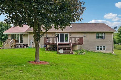Tiny photo for 102 Cheney Avenue, Endeavor, WI 53930 (MLS # 2004073)