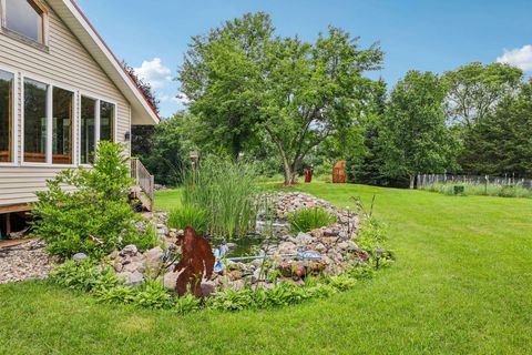 Tiny photo for 102 Cheney Avenue, Endeavor, WI 53930 (MLS # 2004073)