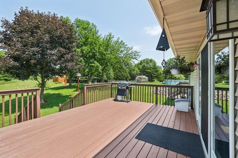 Tiny photo for 102 Cheney Avenue, Endeavor, WI 53930 (MLS # 2004073)