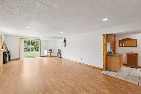 Tiny photo for 102 Cheney Avenue, Endeavor, WI 53930 (MLS # 2004073)