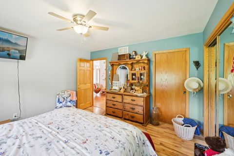 Tiny photo for 102 Cheney Avenue, Endeavor, WI 53930 (MLS # 2004073)