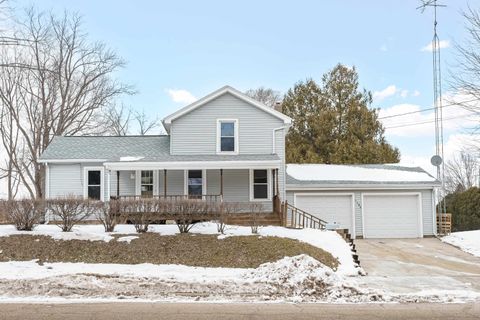 Photo of 1104 W Fulton Street, Edgerton, WI 53534 (MLS # 2016145)