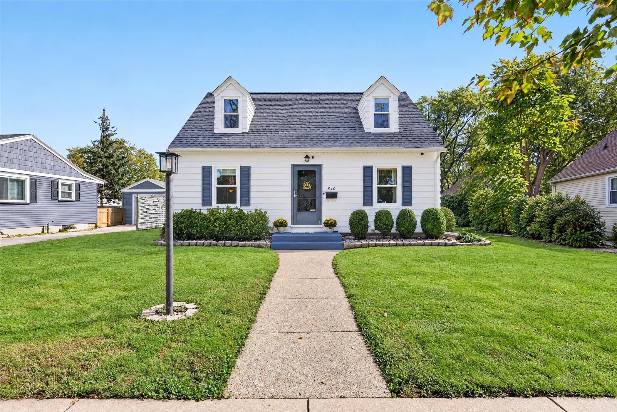 540 N Adams Street - Photo 2