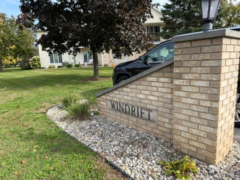 Photo of 912 Monroe Street 10 #10, Fort Atkinson, WI 53538 (MLS # 2034387)
