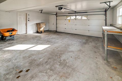 Tiny photo for 10 Ammerman Circle, Madison, WI 53716 (MLS # 2012475)