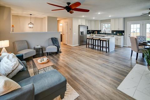 Tiny photo for 10 Ammerman Circle, Madison, WI 53716 (MLS # 2012475)