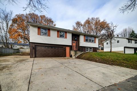Tiny photo for 10 Ammerman Circle, Madison, WI 53716 (MLS # 2012475)