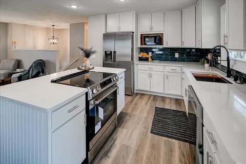 Tiny photo for 10 Ammerman Circle, Madison, WI 53716 (MLS # 2012475)