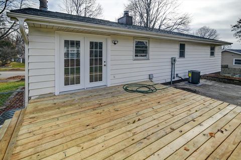 Tiny photo for 10 Ammerman Circle, Madison, WI 53716 (MLS # 2012475)