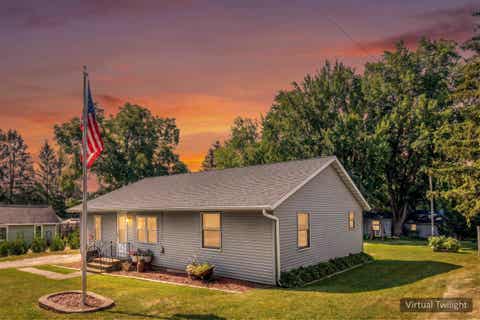 Photo of W2333 Commercial Street, Poy Sippi, WI 54967 (MLS # 2029462)