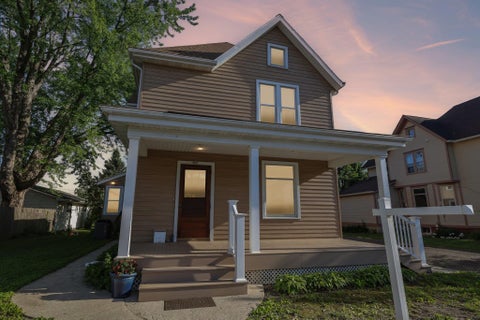 Photo of 202 W 3rd Street, Waunakee, WI 53597 (MLS # 2024606)