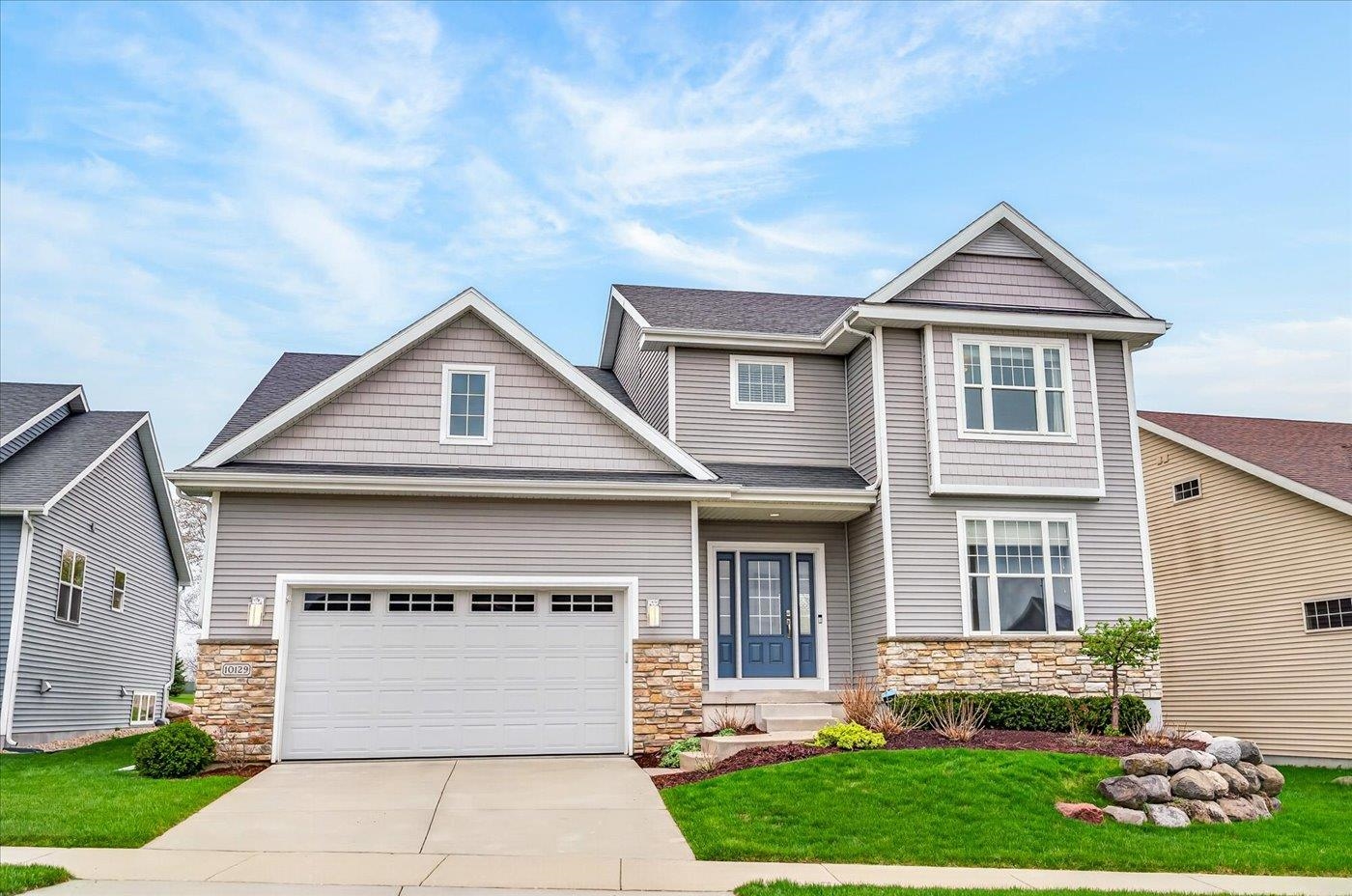 10129 Meandering Way