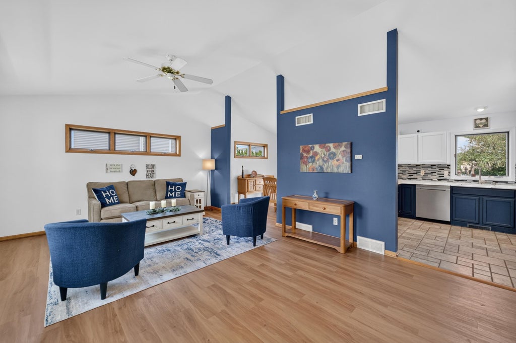 3611842575 Real Estate Search