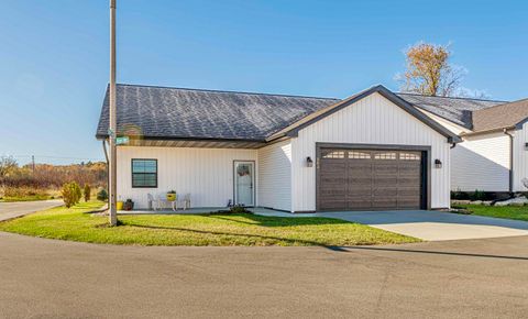 Photo of 201 Boann Terrace, Belleville, WI 53508 (MLS # 2011496)