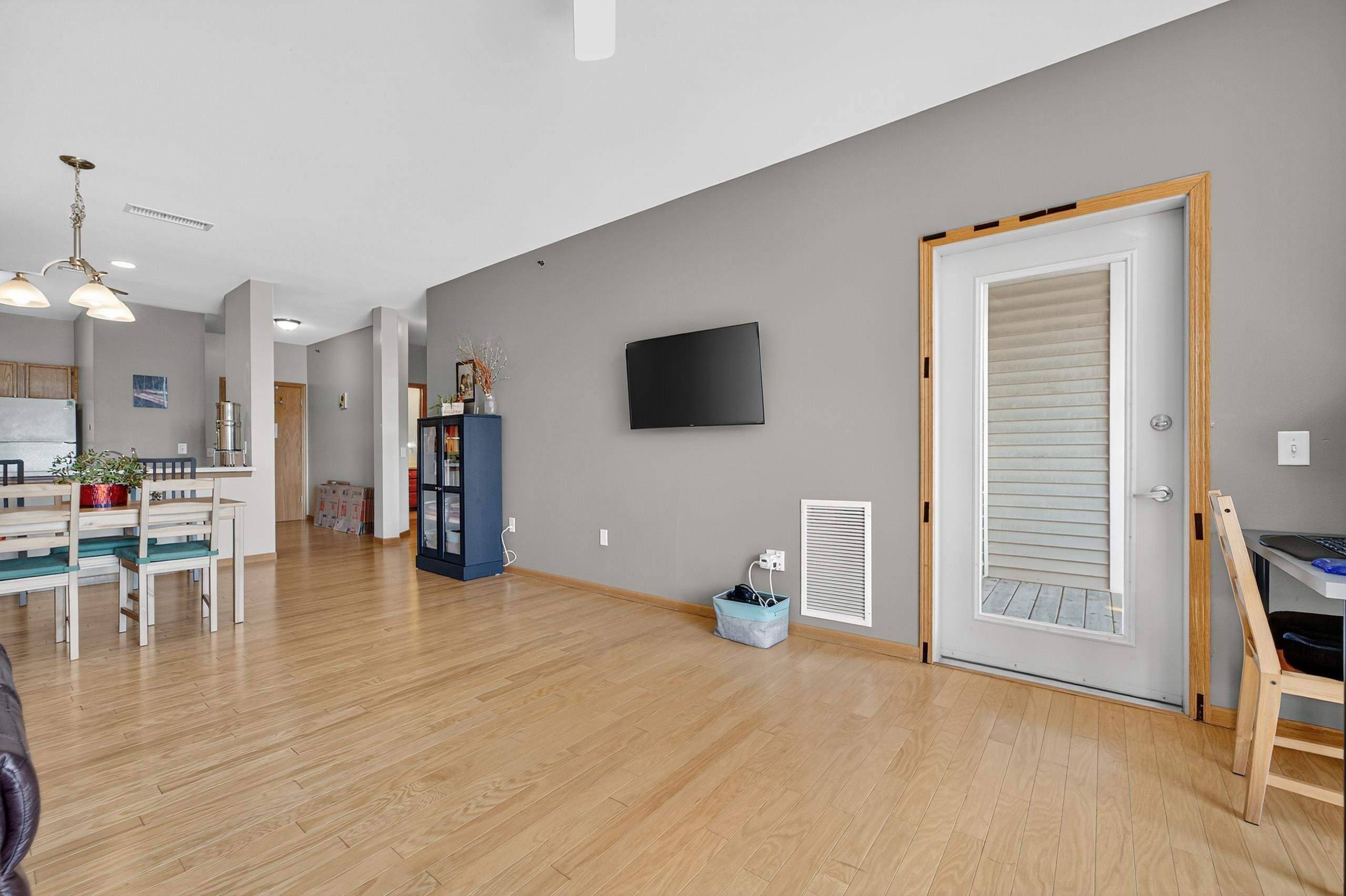 301 Harbour Town Drive 323