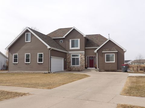 Photo of 547 S 6th Street, Evansville, WI 53536 (MLS # 2017410)