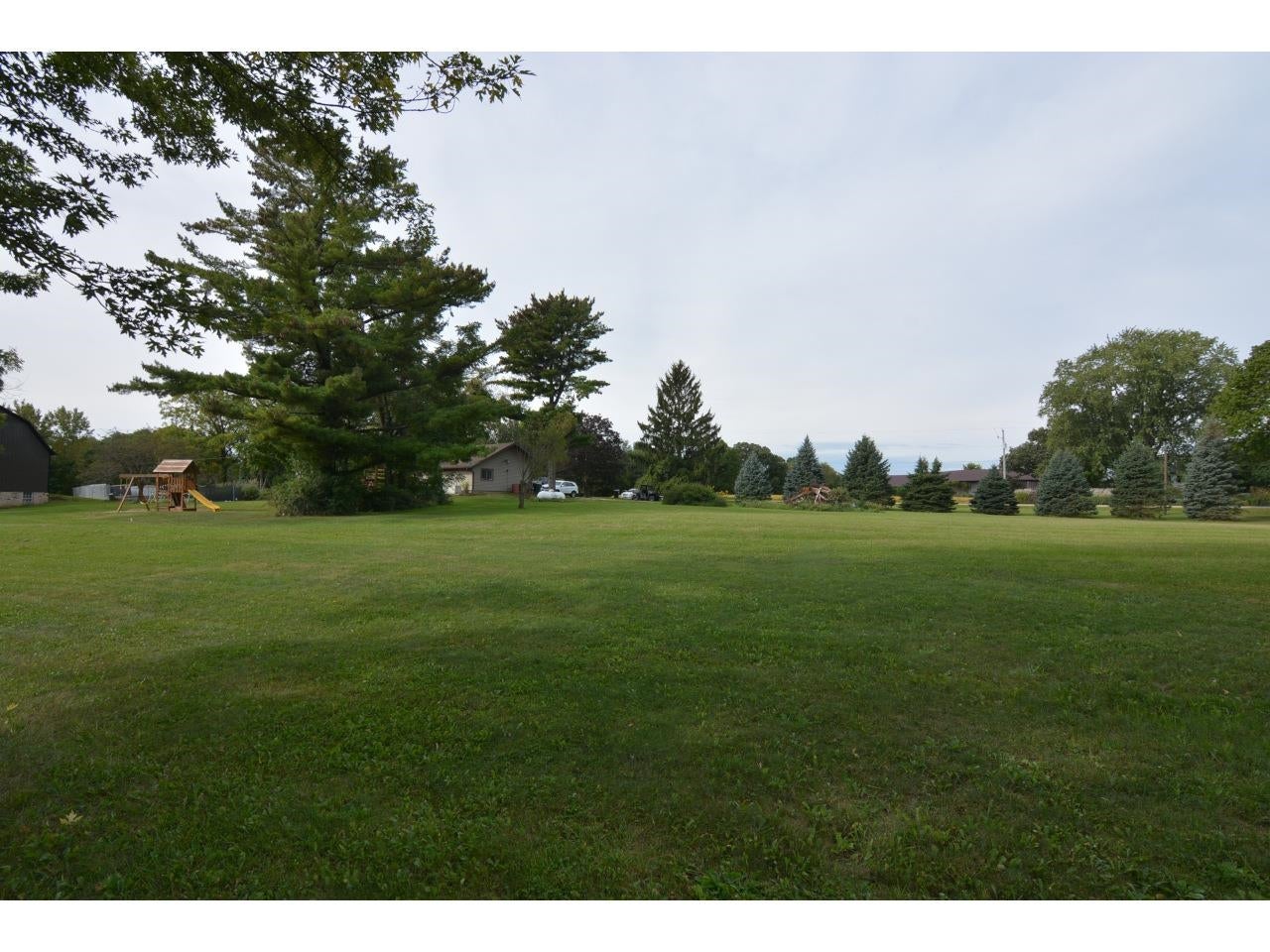1890 County Road W