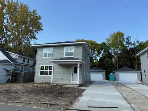 Photo of 1325 W Shirland Avenue, Beloit, WI 53511 (MLS # 2009991)