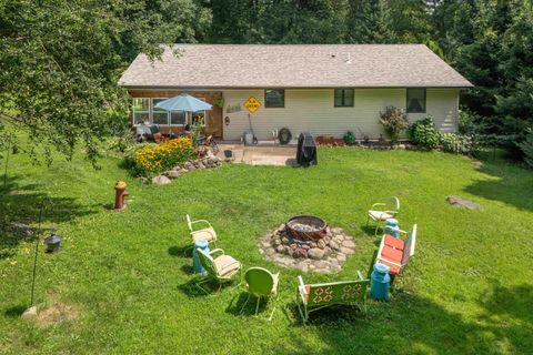 Tiny photo for N4419 Poplar Street, Poy Sippi, WI 54967 (MLS # 2006041)