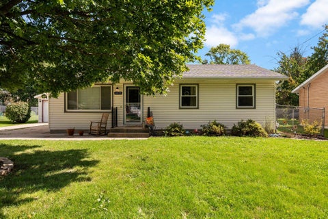 Photo of 2439 Iva Court, Beloit, WI 53511 (MLS # 2033194)