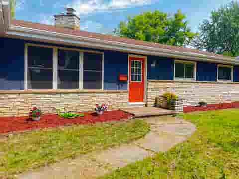 Photo of 1020 Devonshire Drive, Oshkosh, WI 54902 (MLS # 2025878)