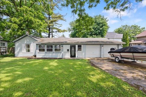 Photo of 116 E Randolph Street, Stoughton, WI 53589 (MLS # 2023228)