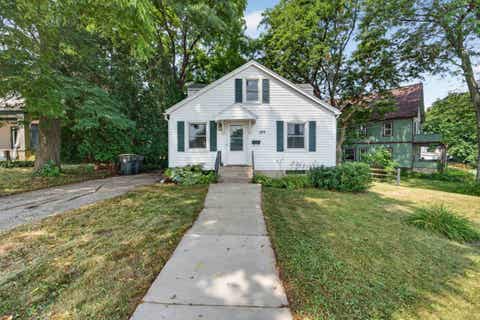 Photo of 107 Grove Street, Sun Prairie, WI 53590 (MLS # 2029140)