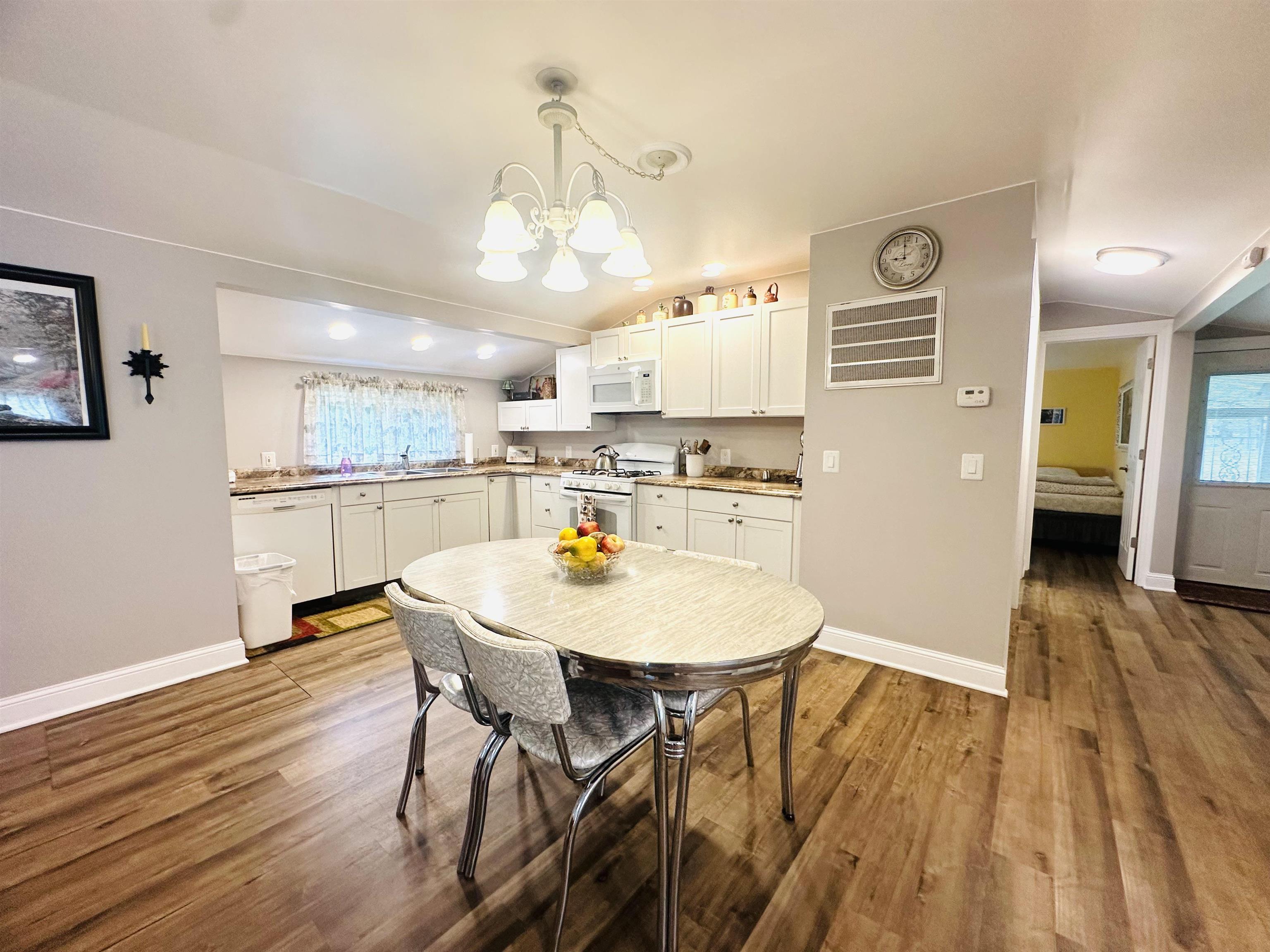 Friendship, Wisconsin 53934, United States, 2 Bedrooms Bedrooms, ,1 BathroomBathrooms,Residential,Active,184478