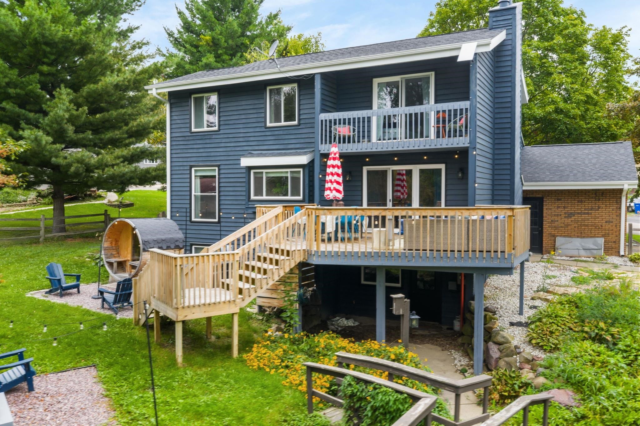 1074 Tinkham Trail