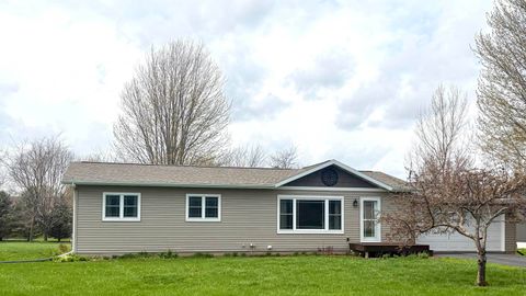 Photo of 6613 N Abey Court, Evansville, WI 53536 (MLS # 2021055)