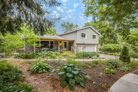 Photo of 21 Julia Circle, Madison, WI 53705 (MLS # 2016552)