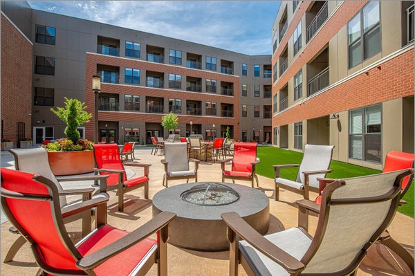 1008 S PARK ST, MADISON, WI 53715 - Image 403c44a173ec0dbd18bd367bea6957e9/1682172411