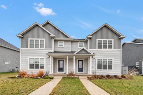 Photo of 1638 Happy Trails Road, Fitchburg, WI 53593 (MLS # 2019953)