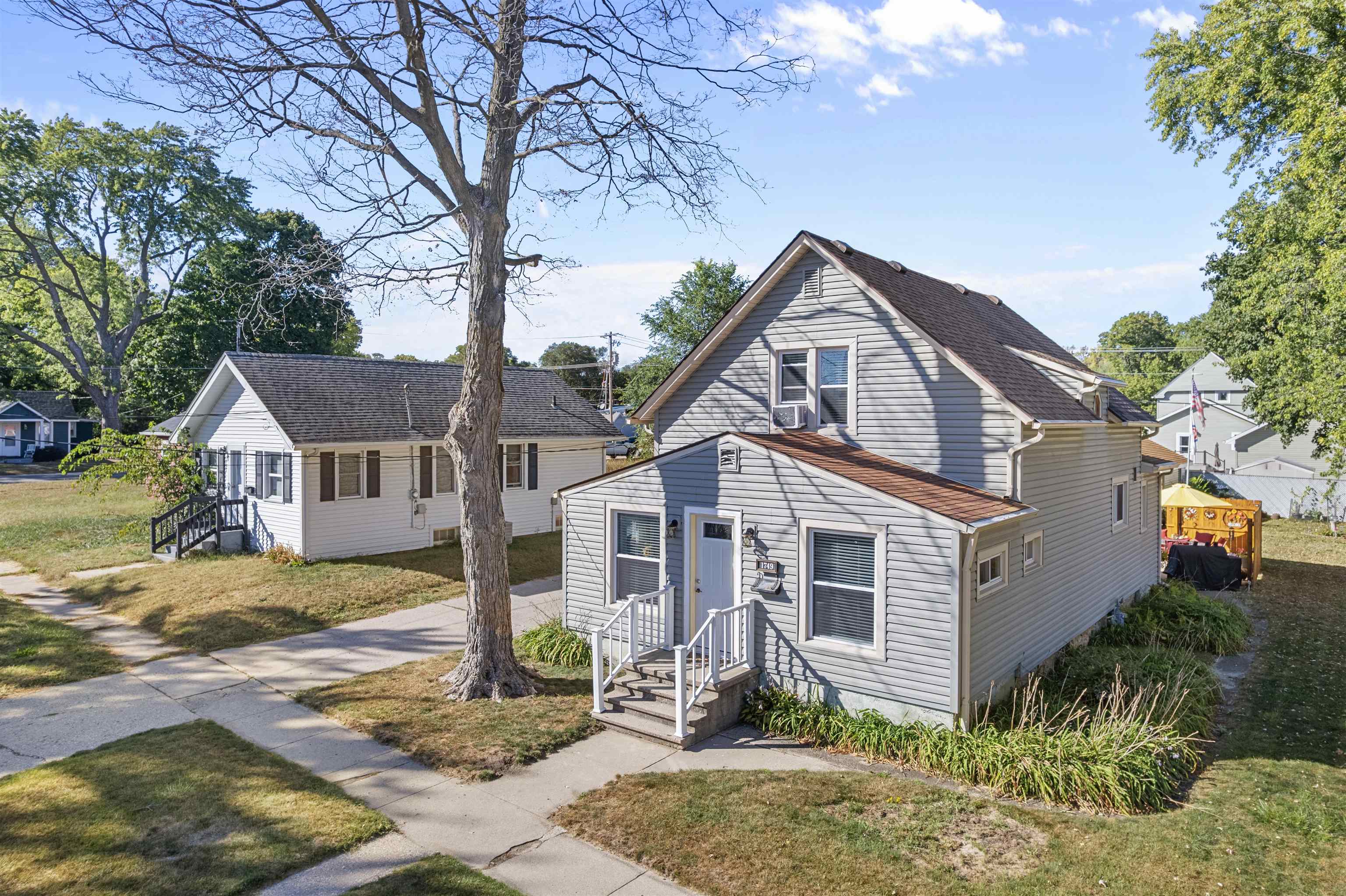 Beloit, Wisconsin 53511, United States, 3 Bedrooms Bedrooms, ,2 BathroomsBathrooms,Residential,Active,220378