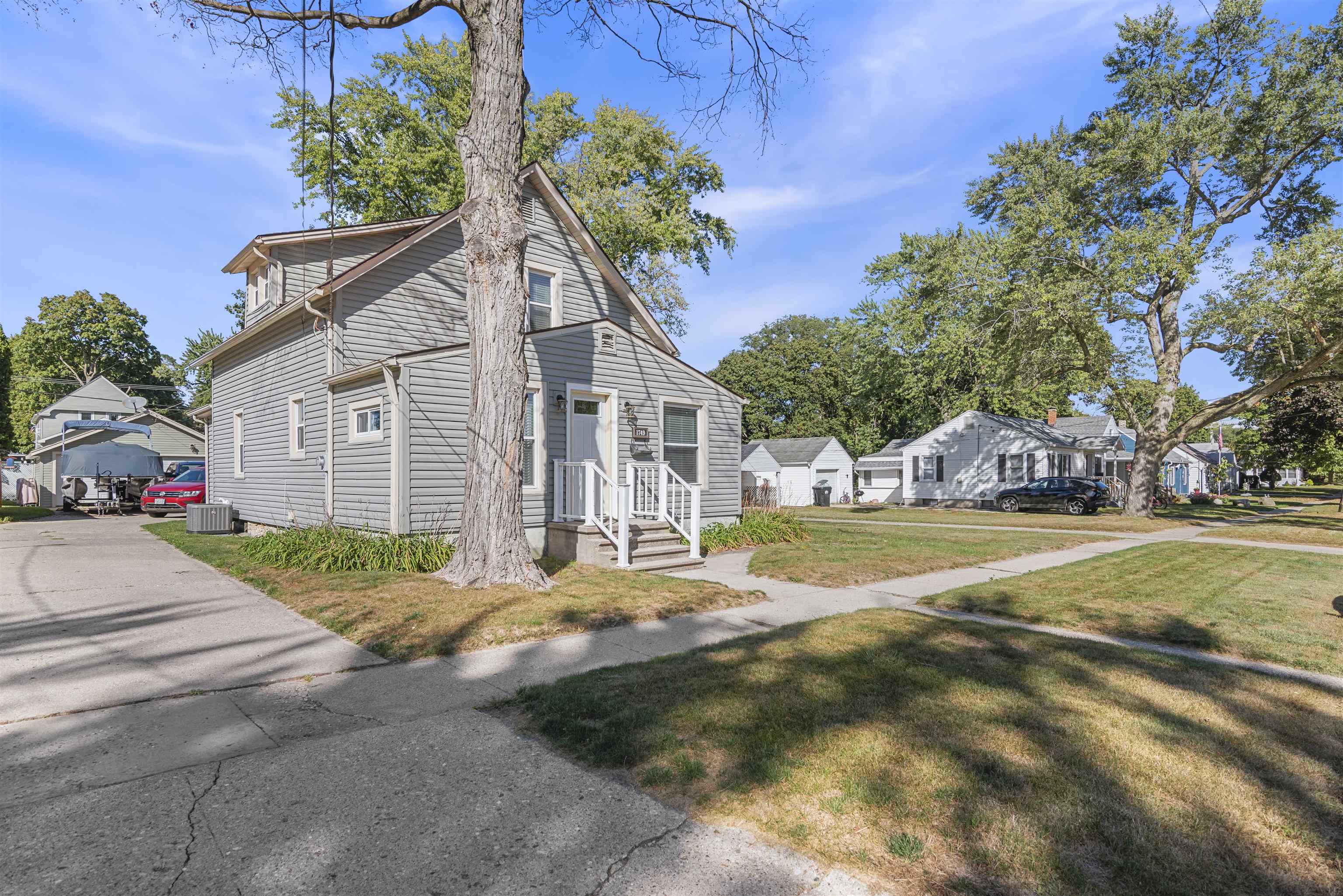 Beloit, Wisconsin 53511, United States, 3 Bedrooms Bedrooms, ,2 BathroomsBathrooms,Residential,Active,220378