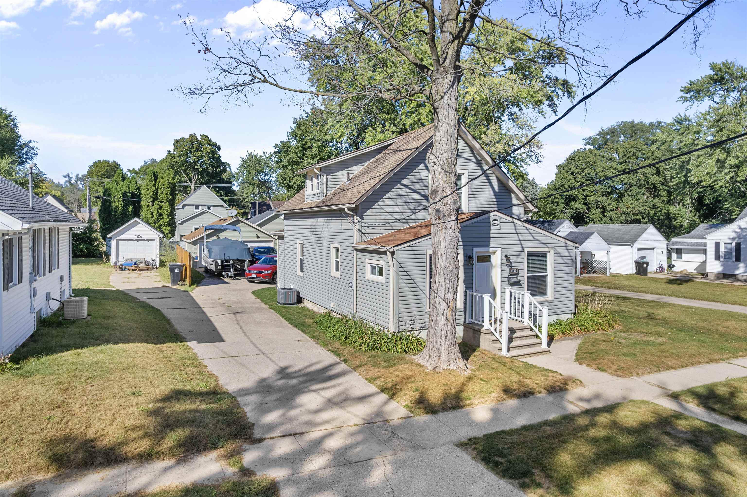 Beloit, Wisconsin 53511, United States, 3 Bedrooms Bedrooms, ,2 BathroomsBathrooms,Residential,Active,220378