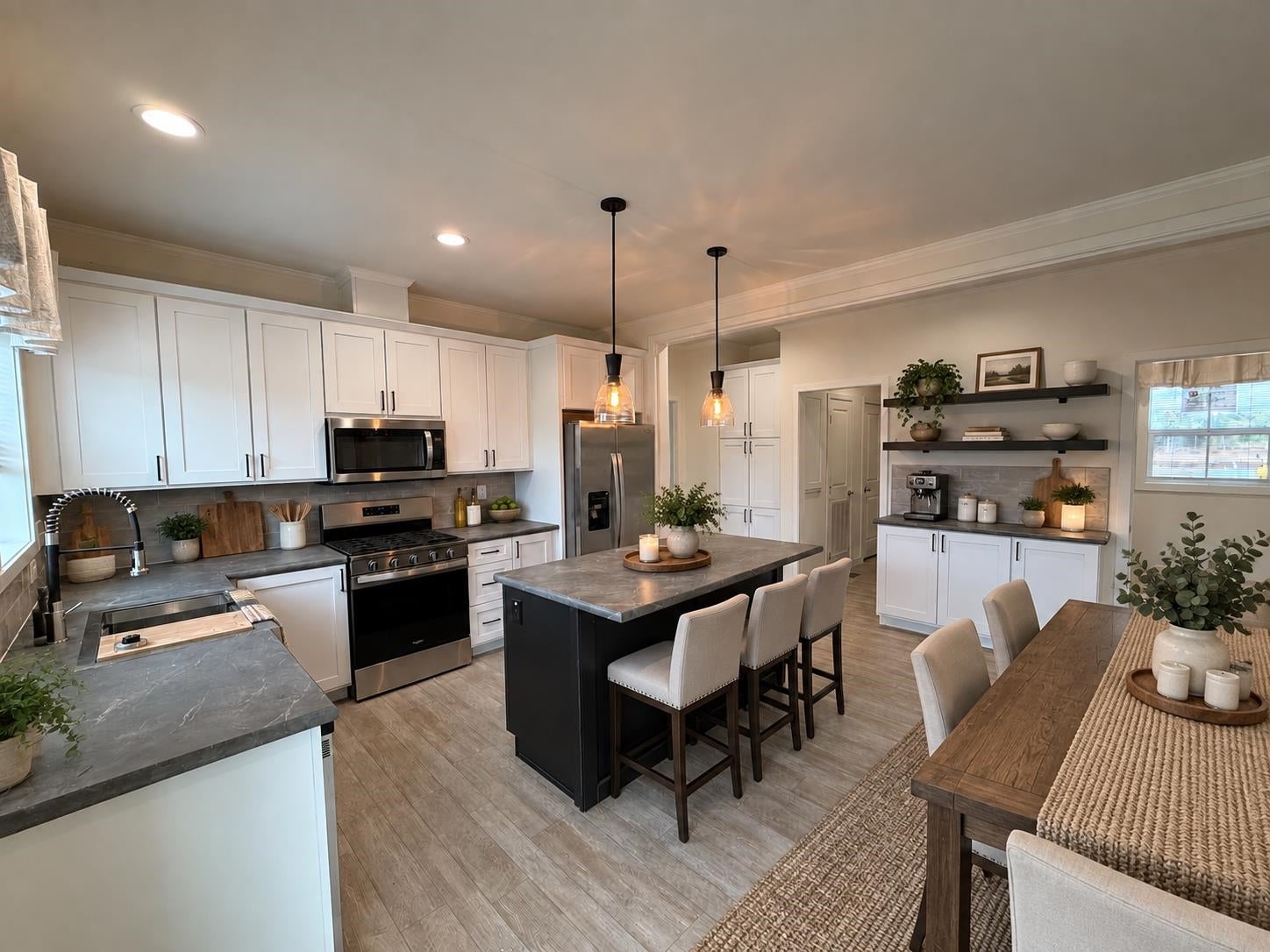 303 11th Avenue - Photo 3