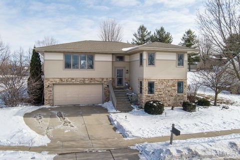 Photo of 1401 Waldorf Boulevard, Madison, WI 53719 (MLS # 2015814)