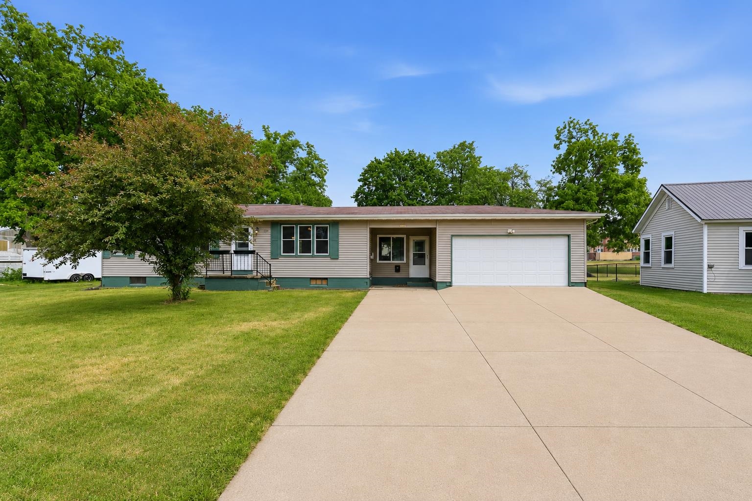503 11th Street - Photo 2