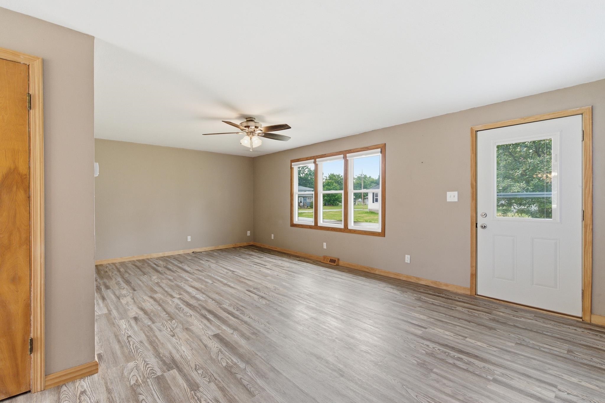 503 11th Street - Photo 3