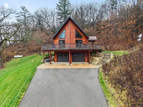 Photo of 4050 County Road Y, Dodgeville, WI 53533 (MLS # 2012641)