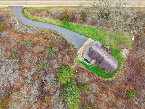 Tiny photo for 4050 County Road Y, Dodgeville, WI 53533 (MLS # 2012641)