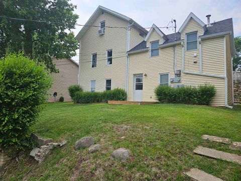 Photo of 506 E Cook Street, Portage, WI 53901 (MLS # 2022906)