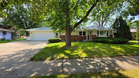 Photo of 1213 Kellogg Avenue, Janesville, WI 53546 (MLS # 2032655)