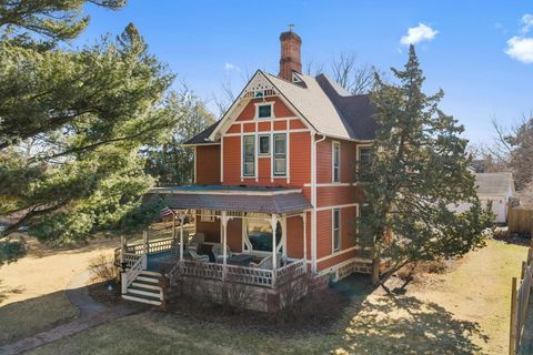 Photo of 518 E Main Street, Reedsburg, WI 53959 (MLS # 2017328)